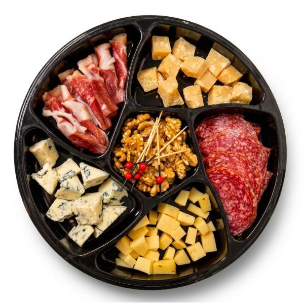 Сырная тарелка с хамоном и салями, 290 грамм